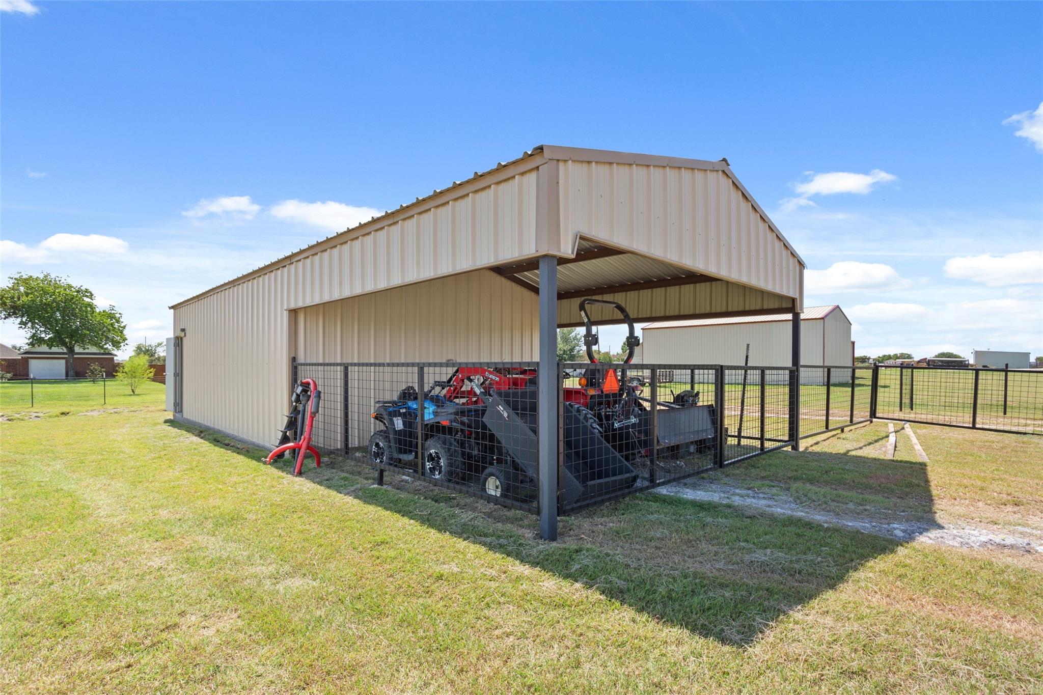 main property photo 5