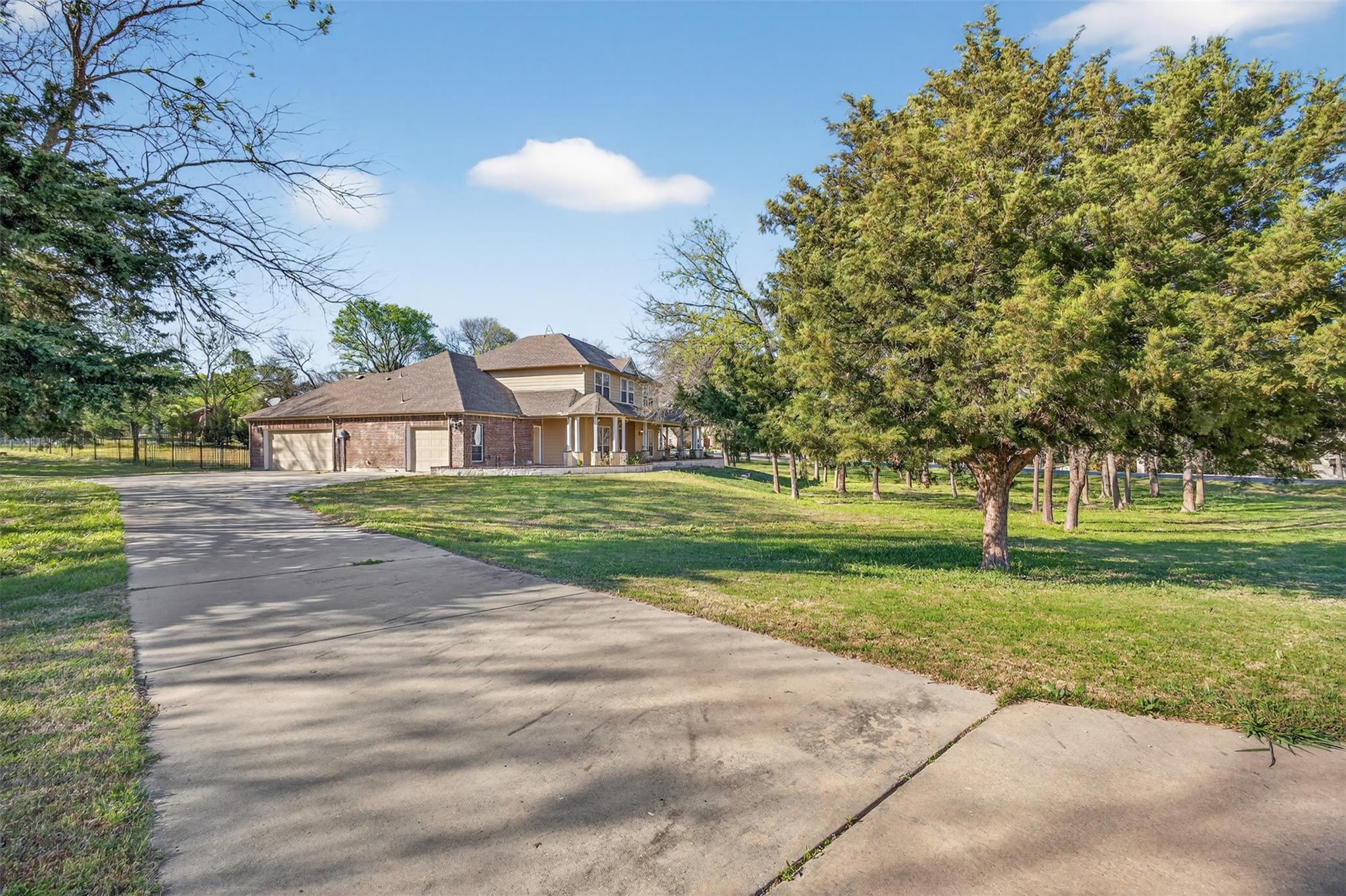 main property photo 1