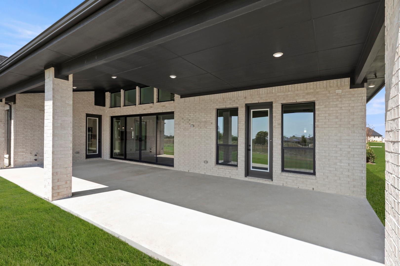 main property photo 24