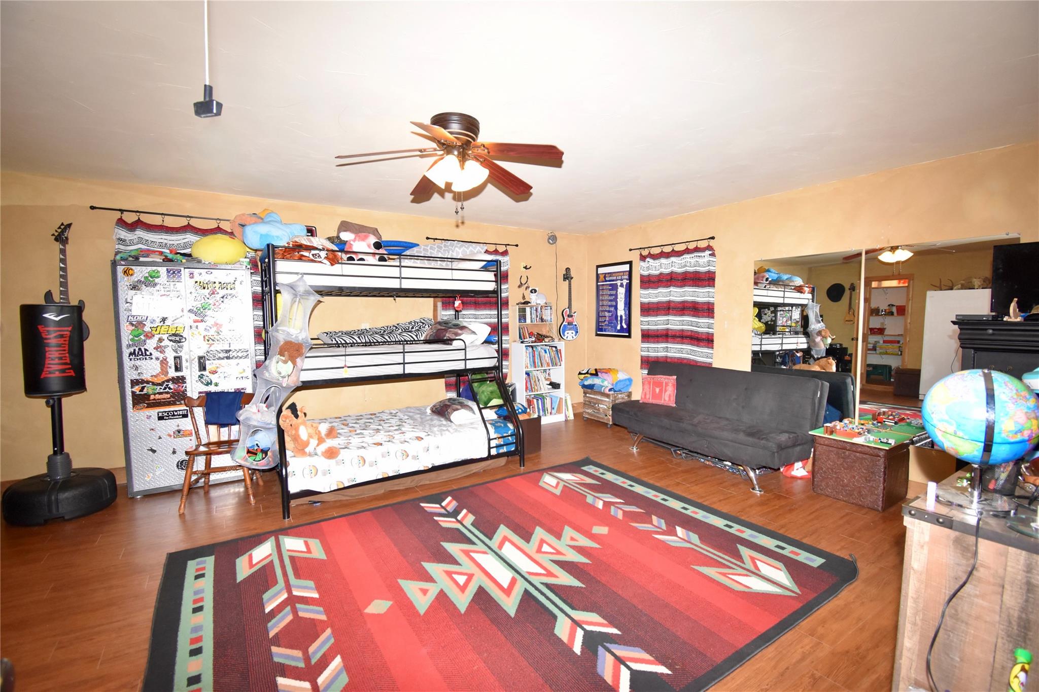 main property photo 10