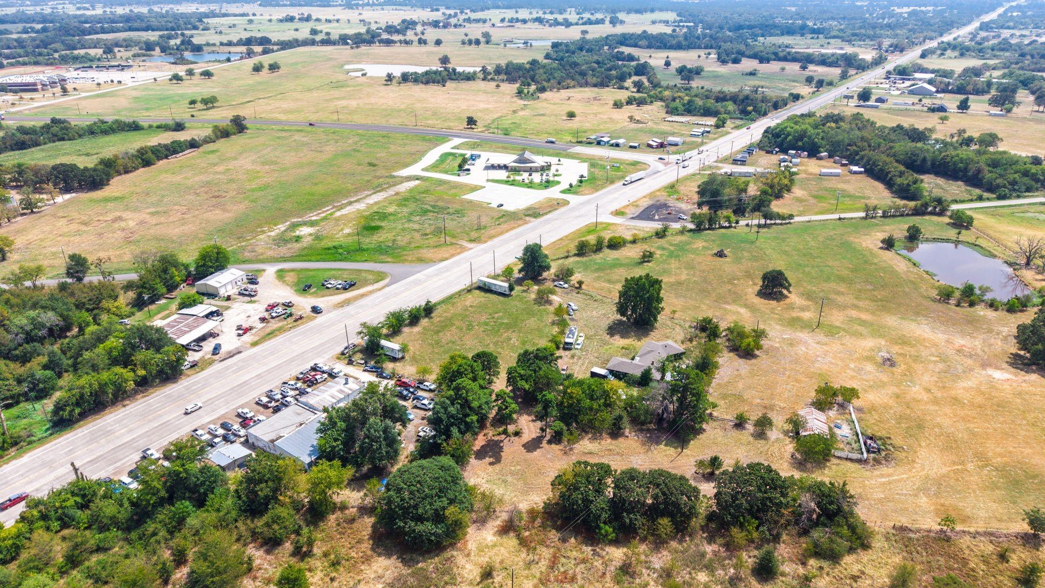main property photo 16