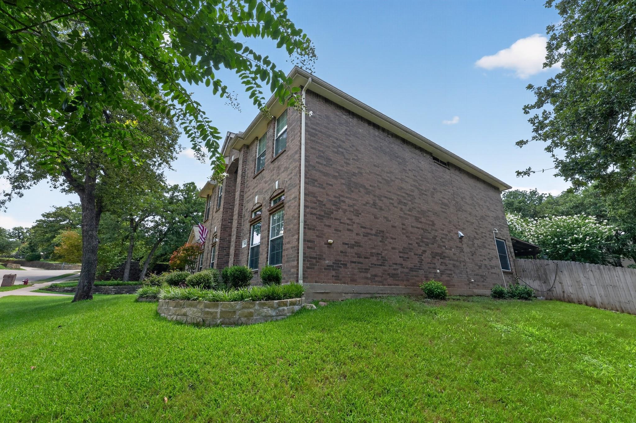 main property photo 39