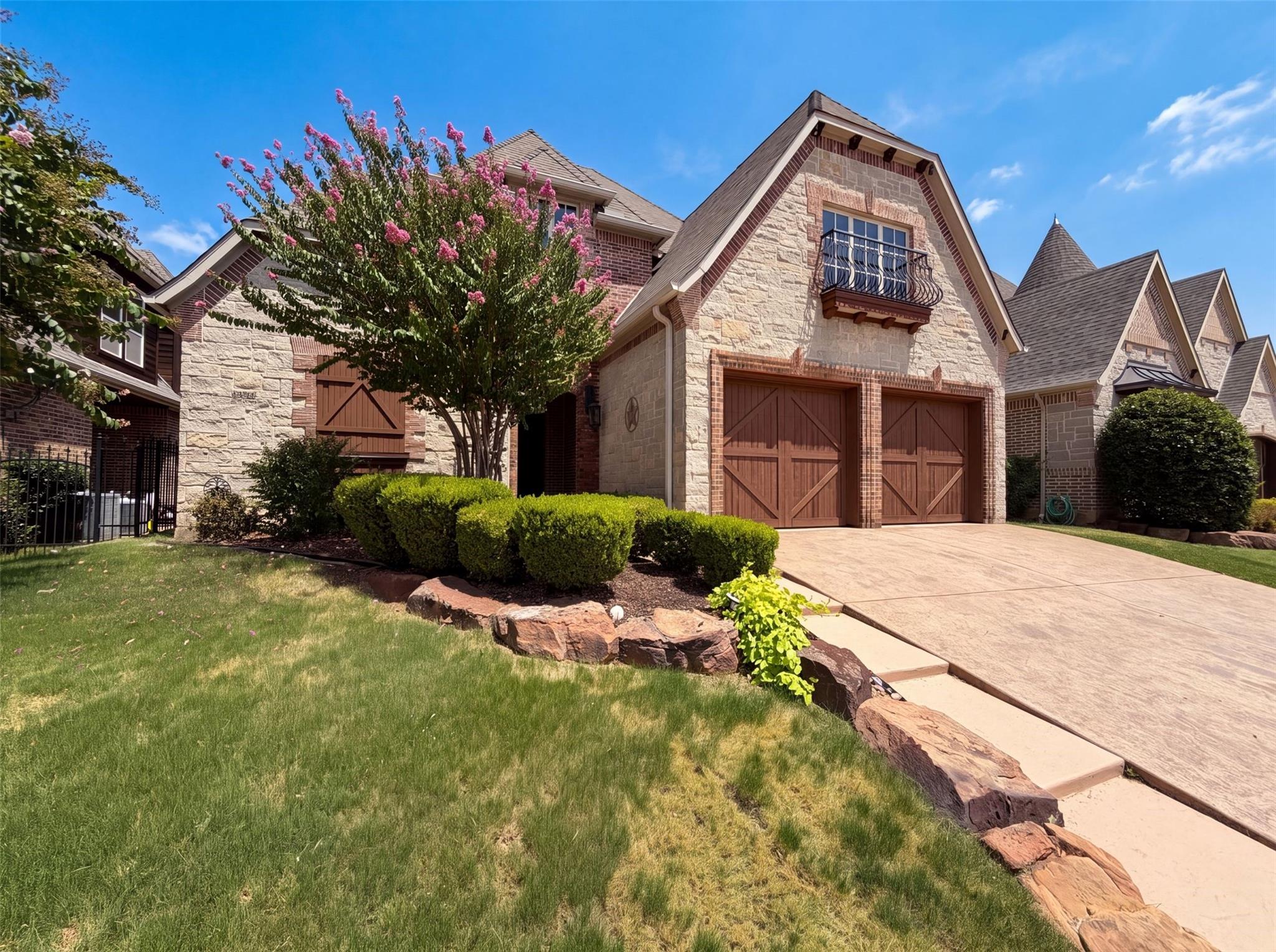 main property photo 5