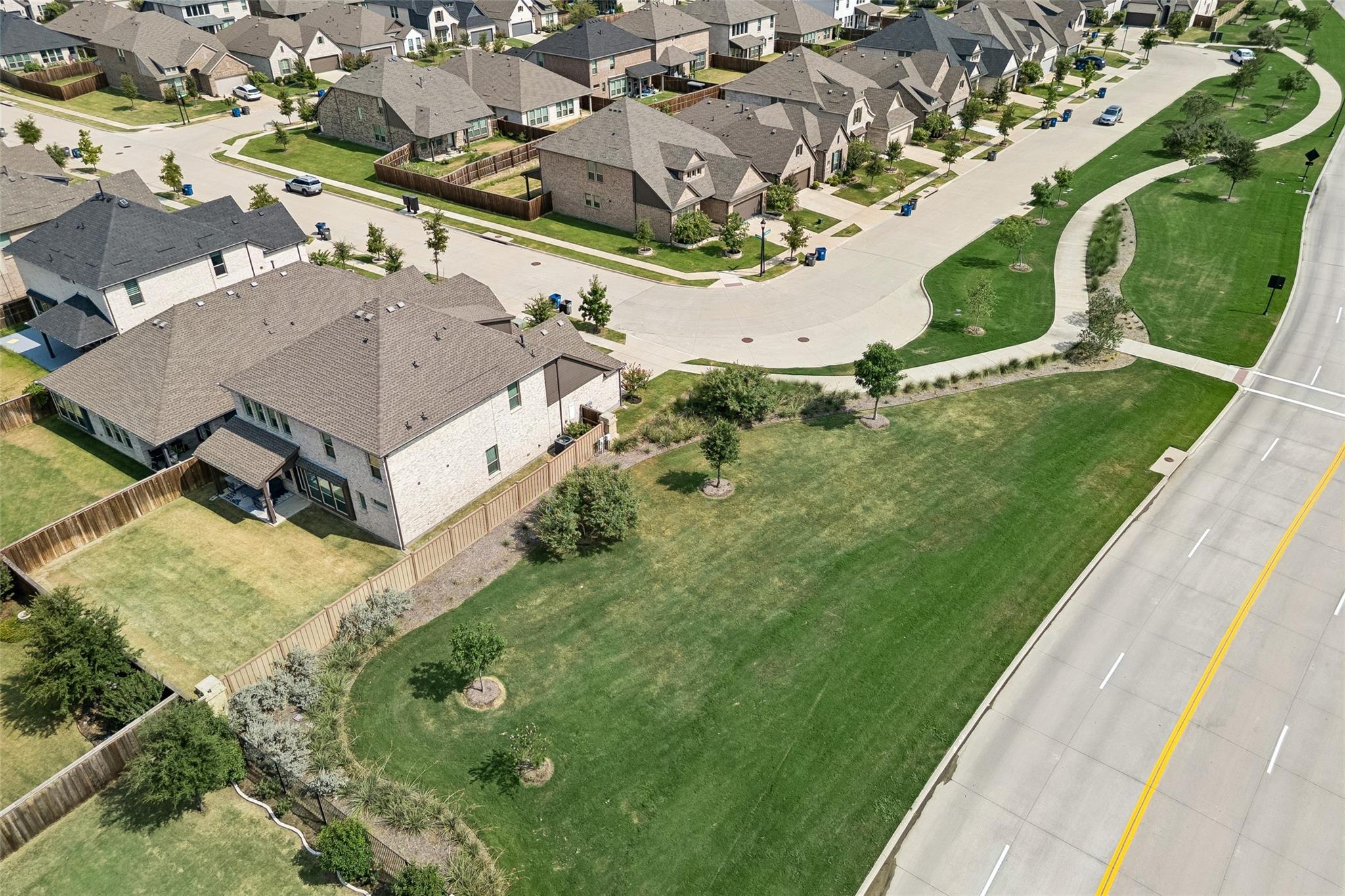 main property photo 29