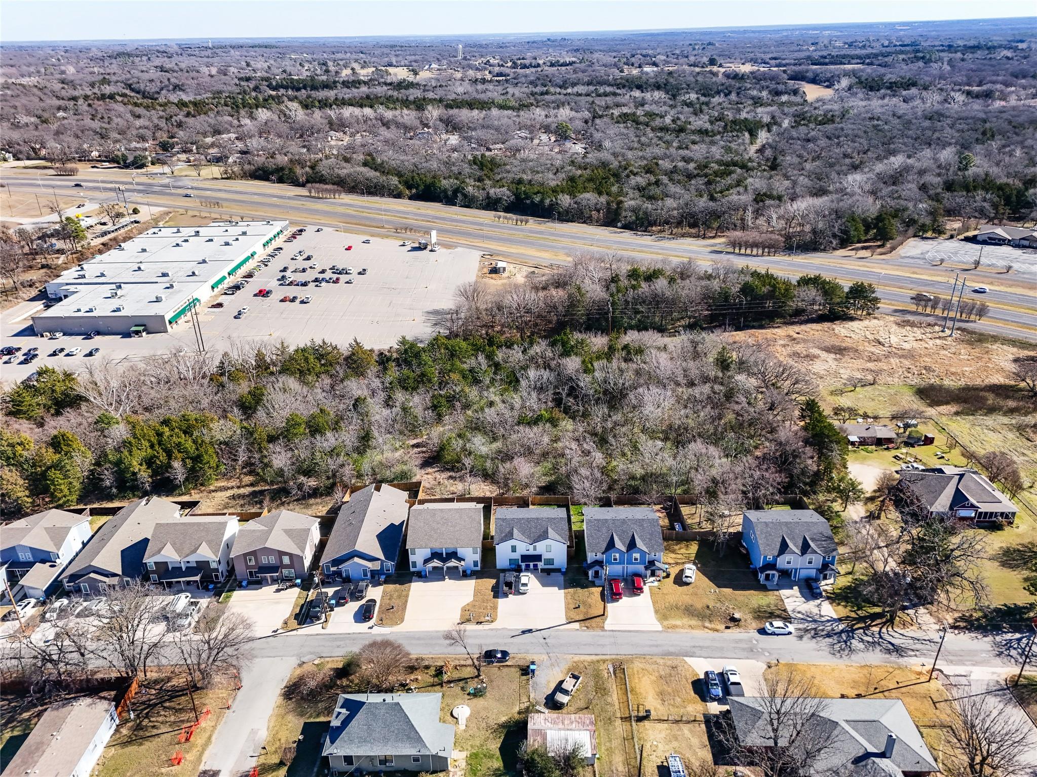 main property photo 24