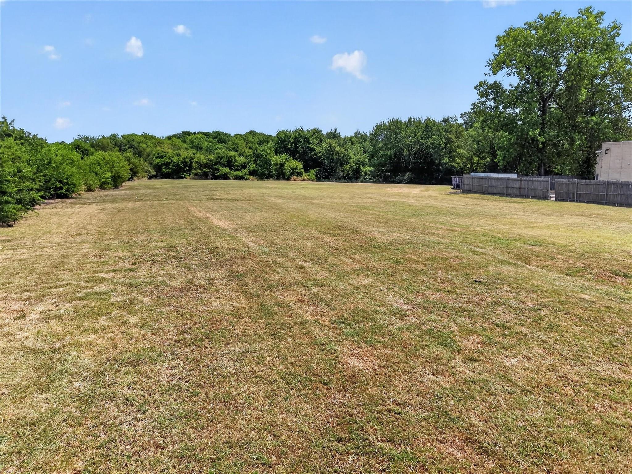 main property photo 13