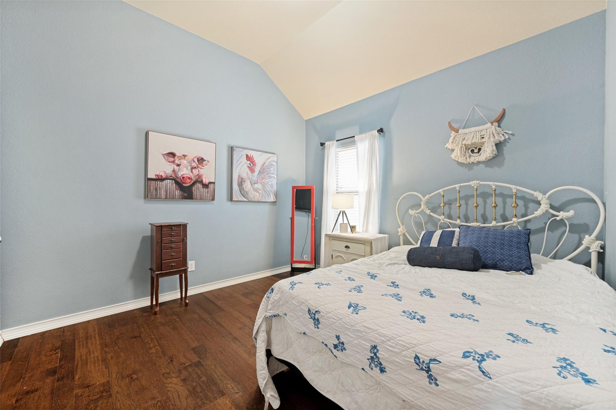 main property photo 18