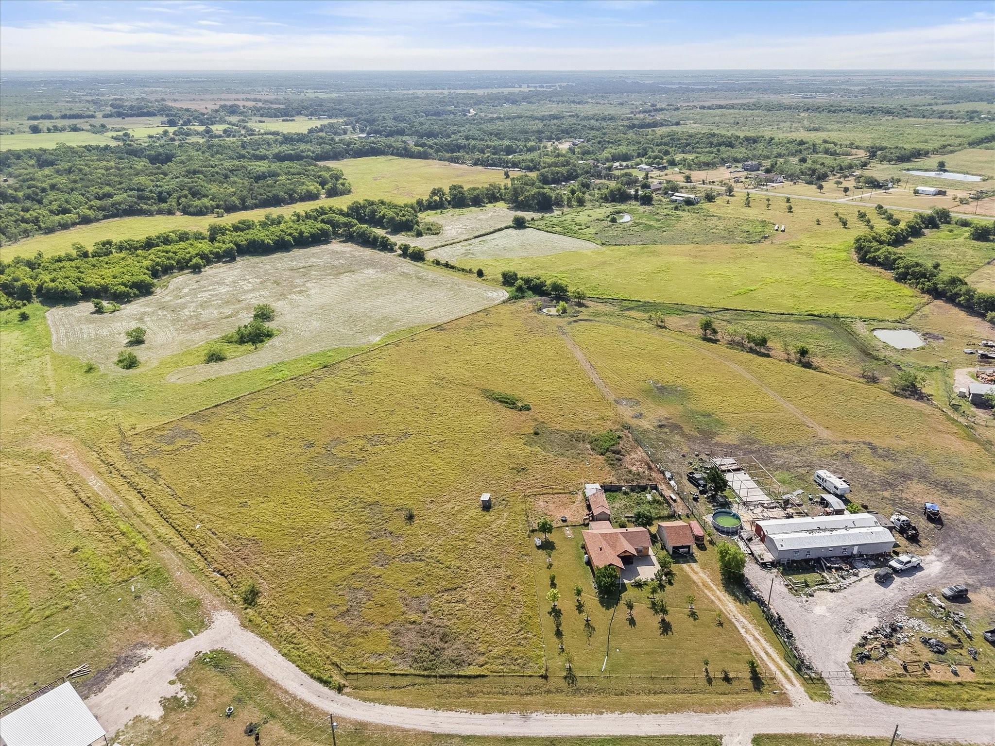 main property photo 17