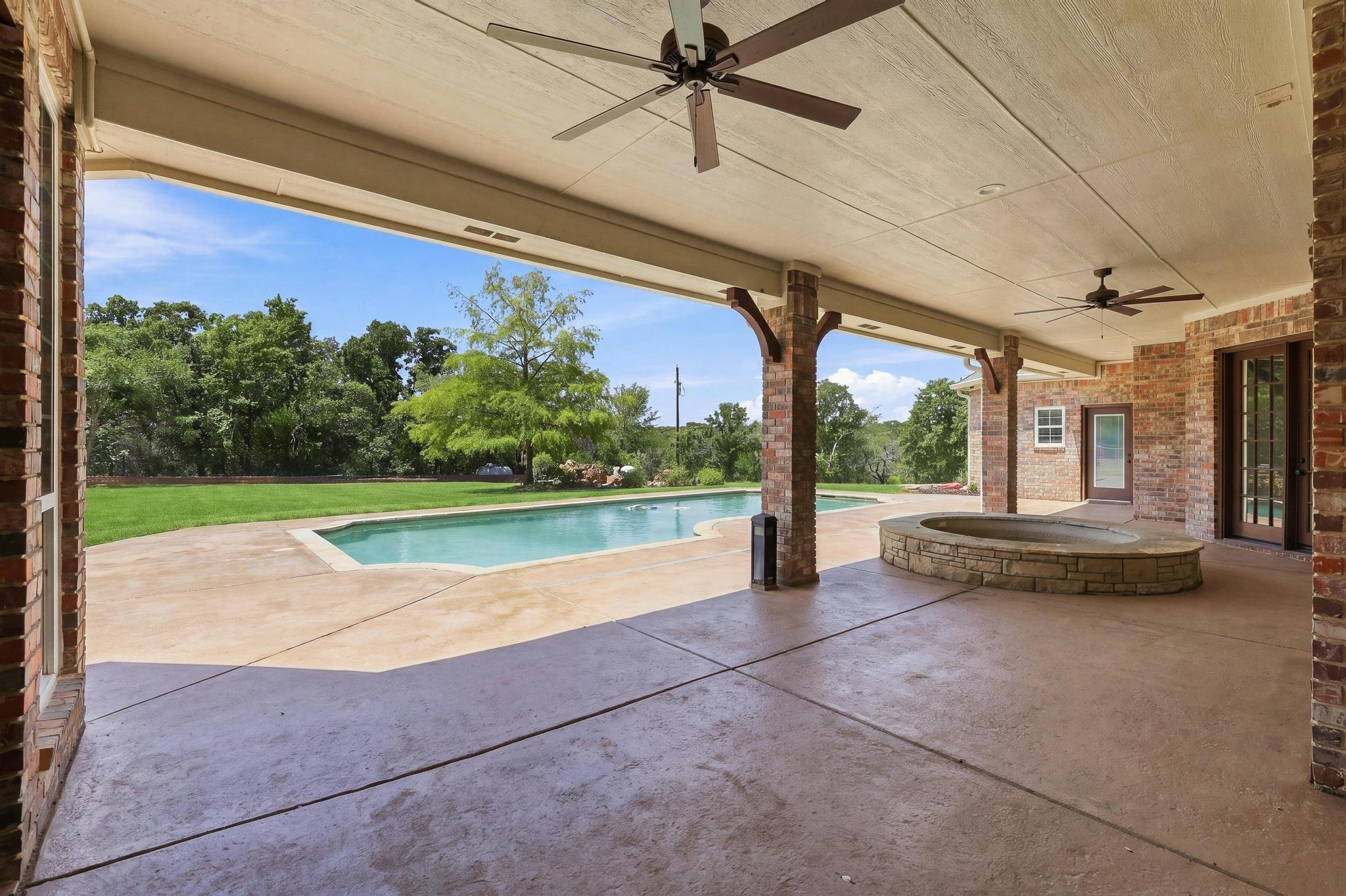 main property photo 34