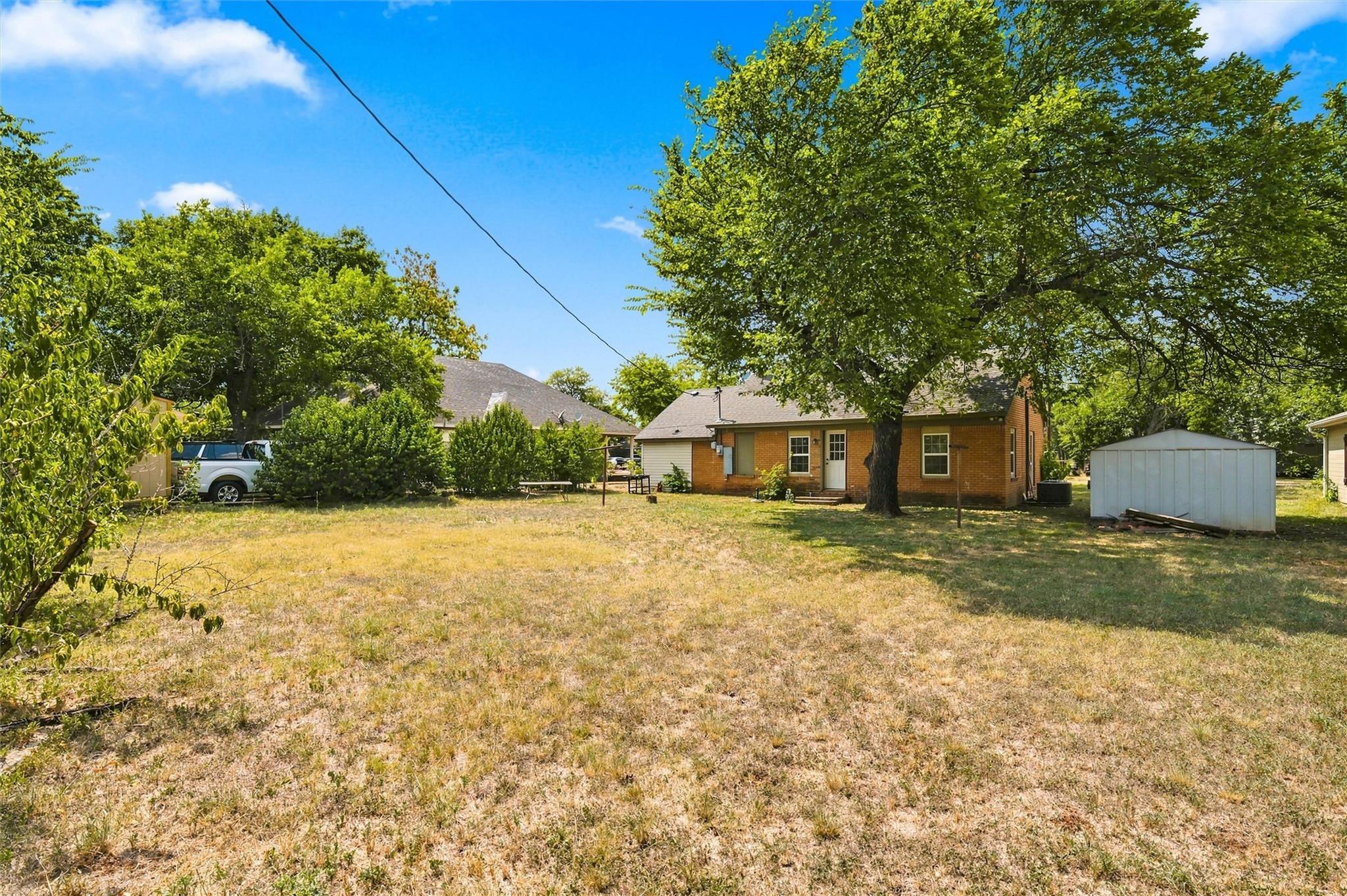 main property photo 14