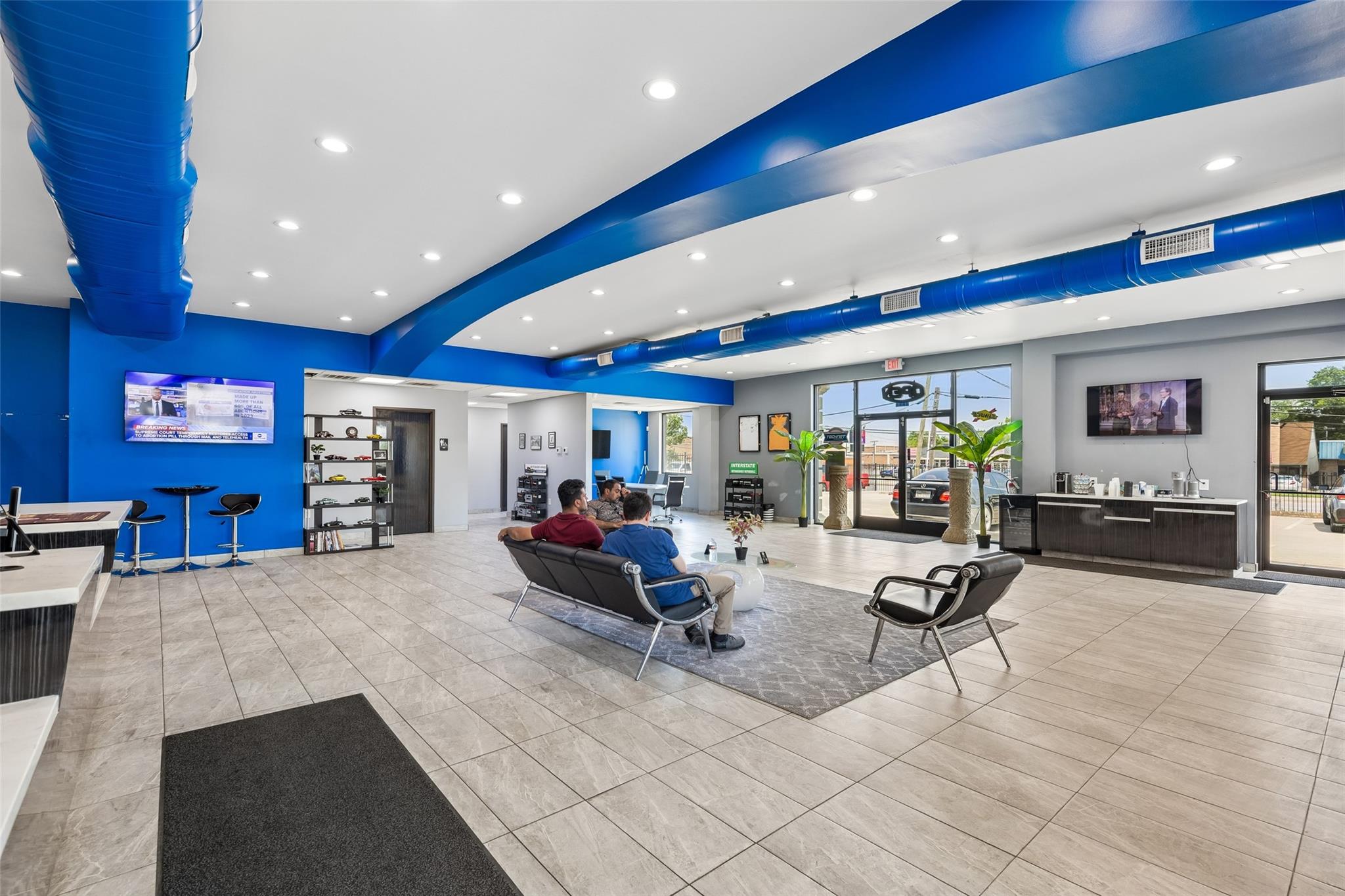 main property photo 6