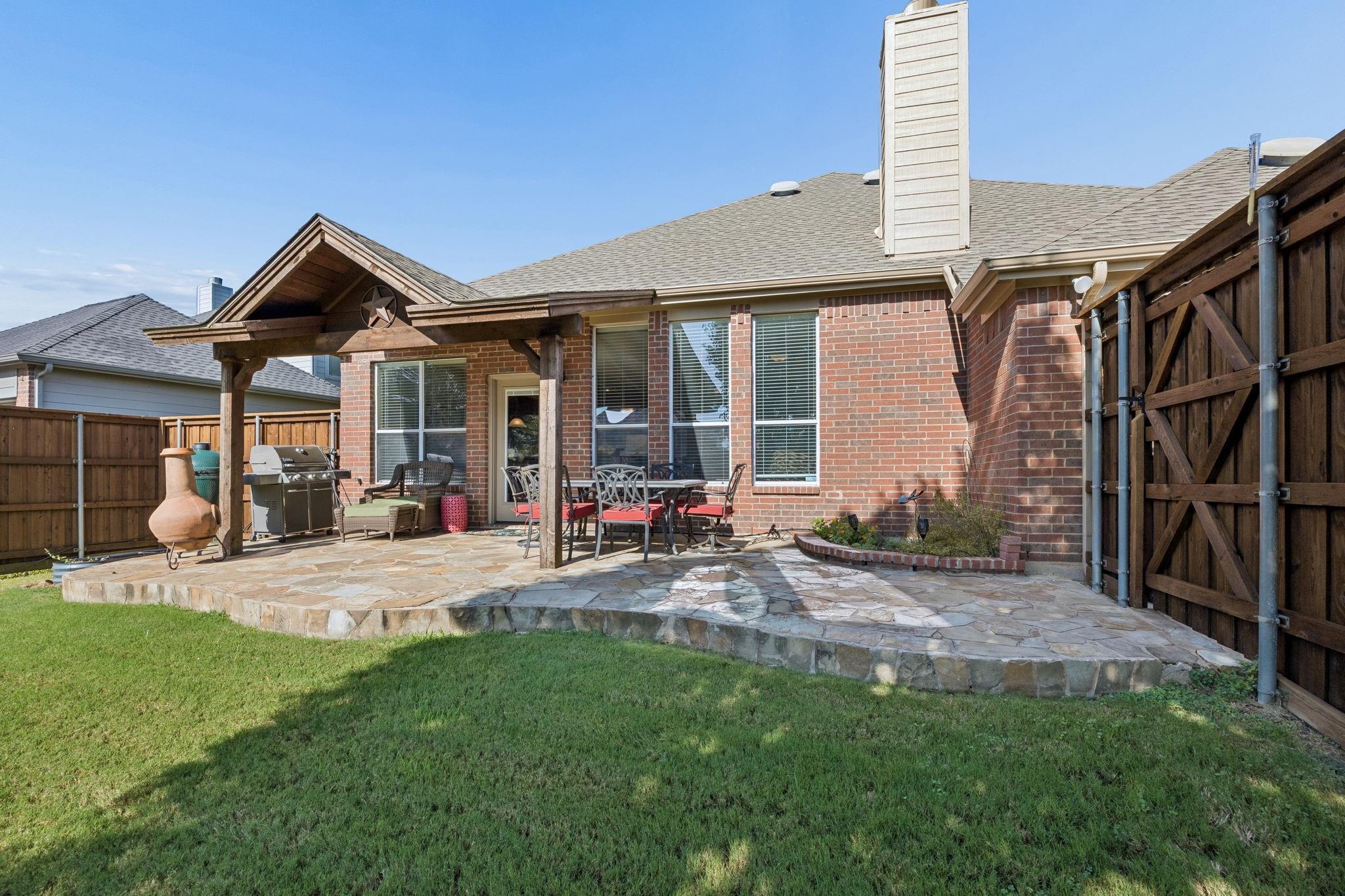 main property photo 19