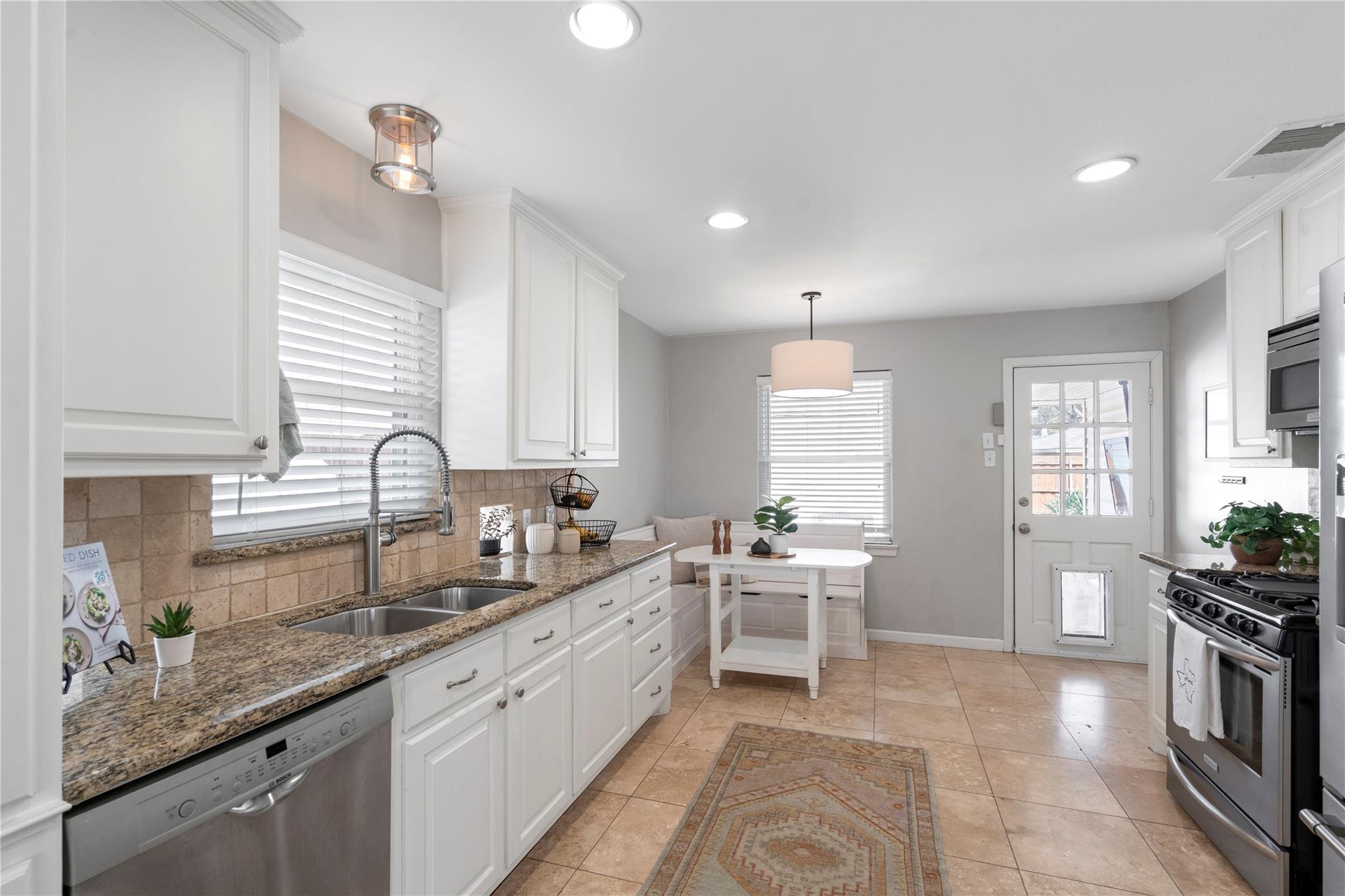 property viewer photo 10