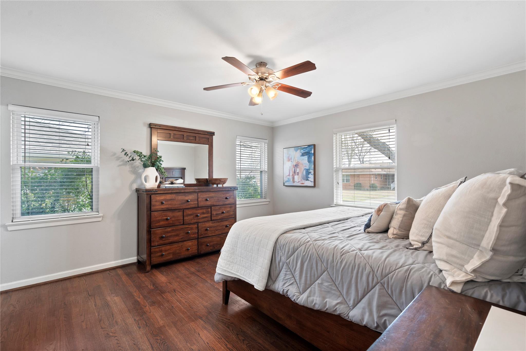 property viewer photo 18