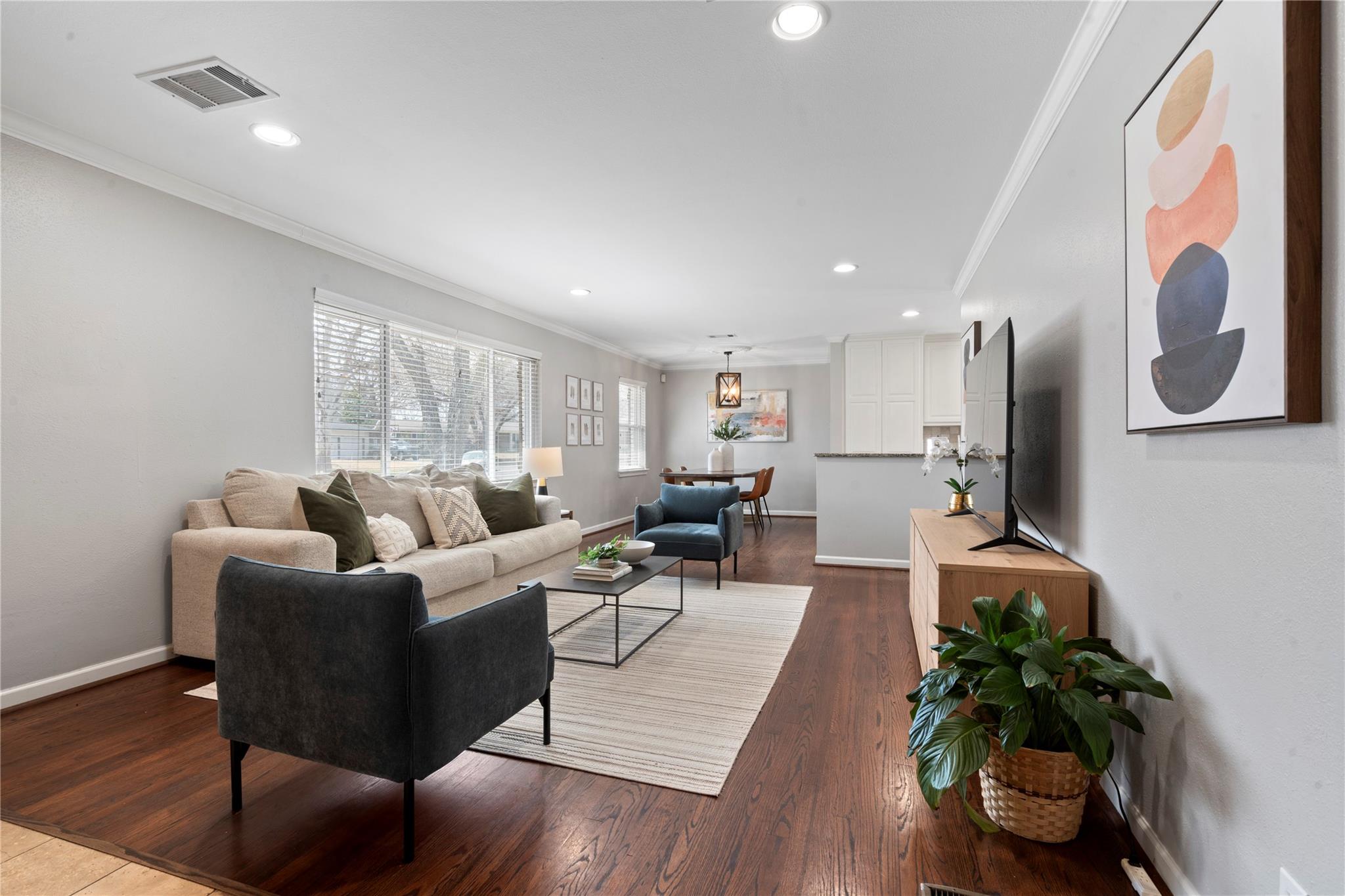 property viewer photo 3
