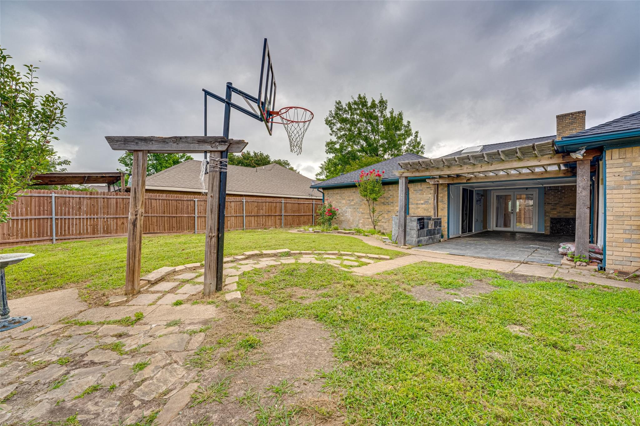main property photo 27