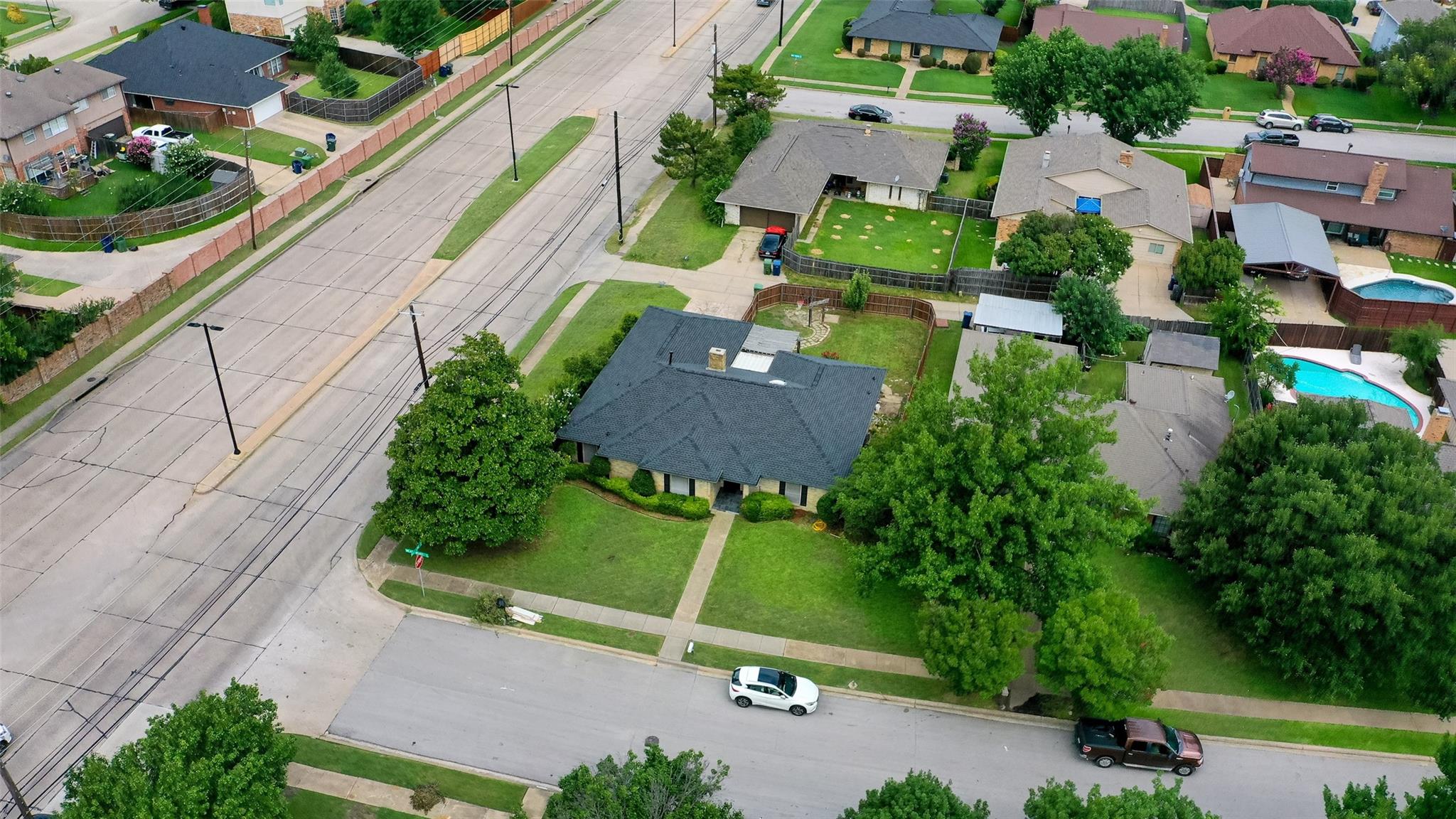 main property photo 31