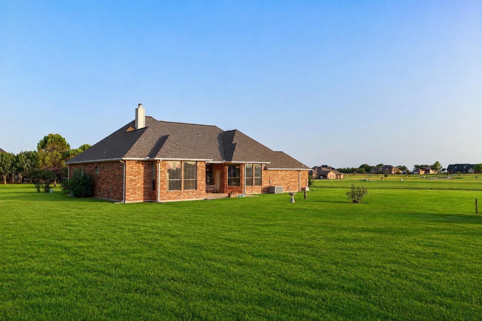 main property photo 30