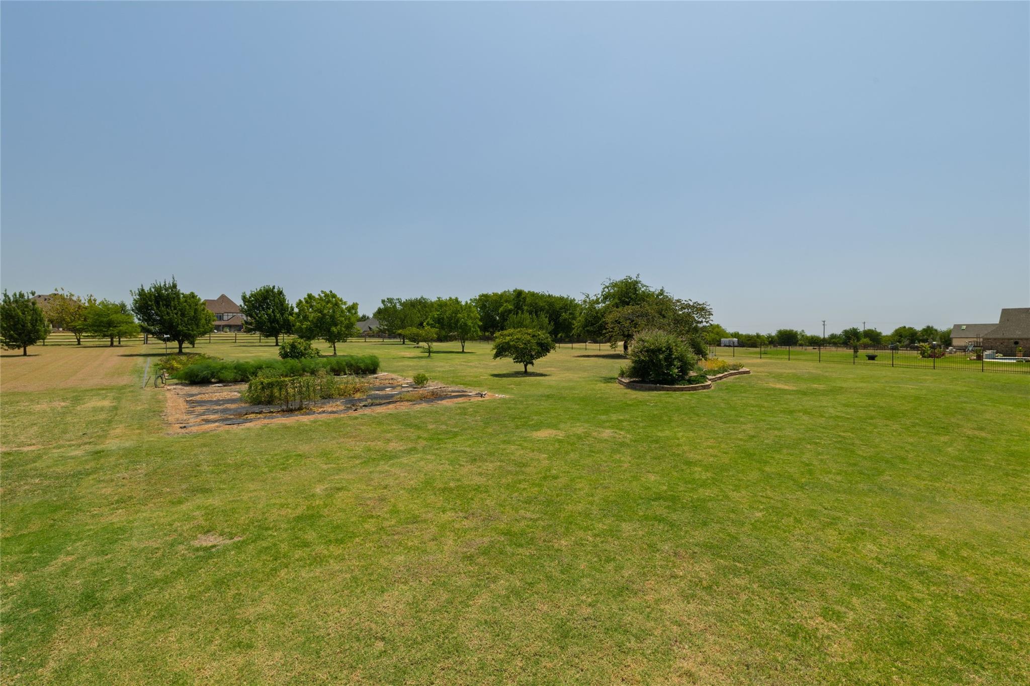 main property photo 31