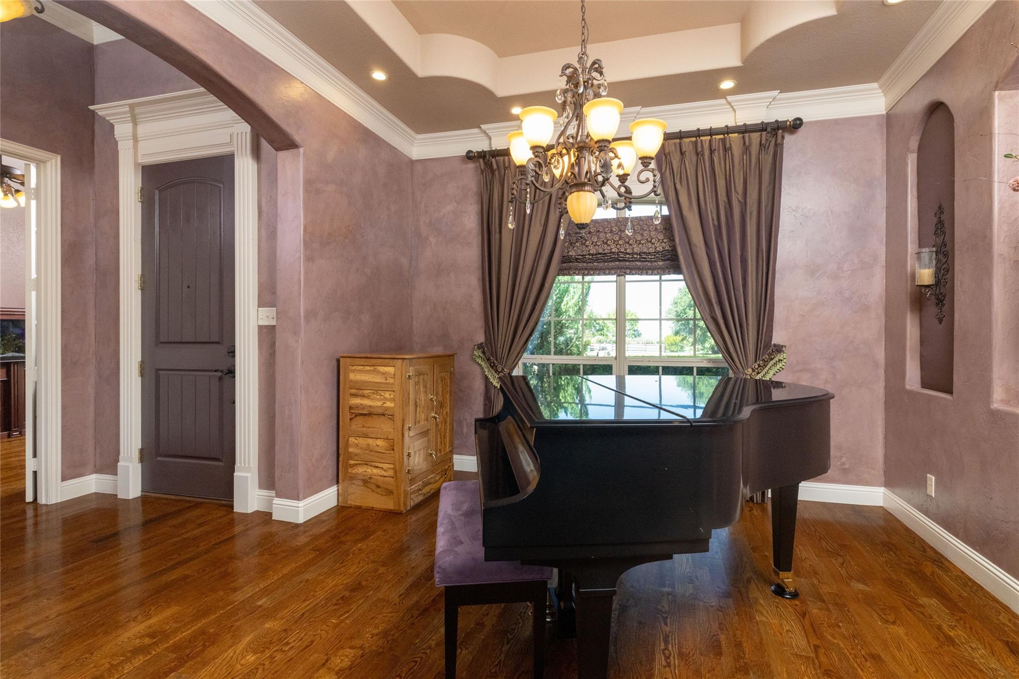 main property photo 8