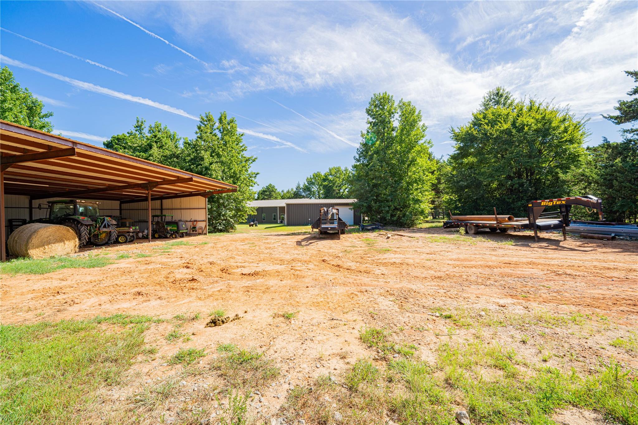 main property photo 36