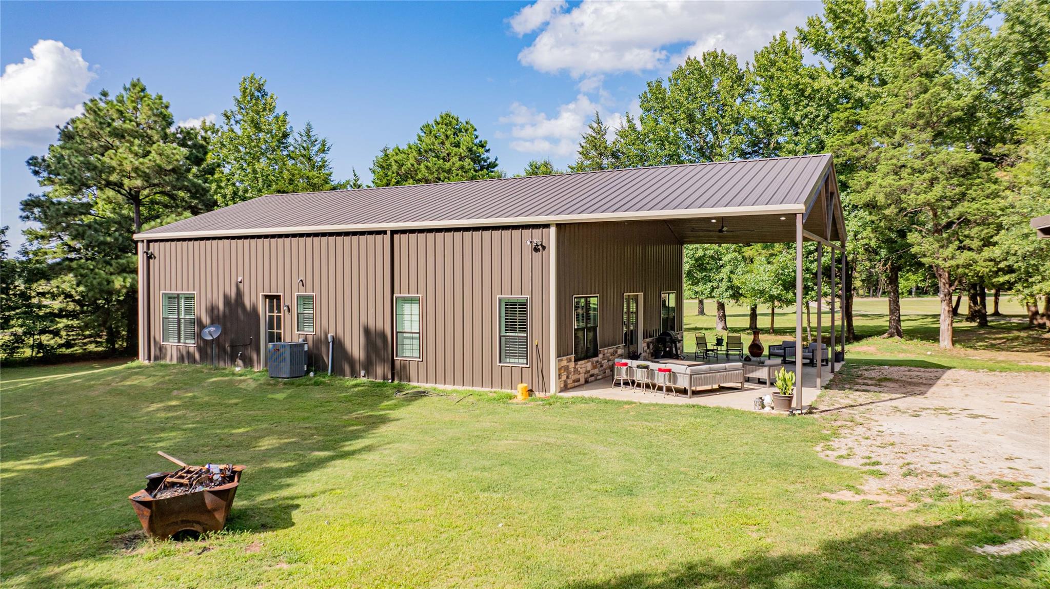 main property photo 6