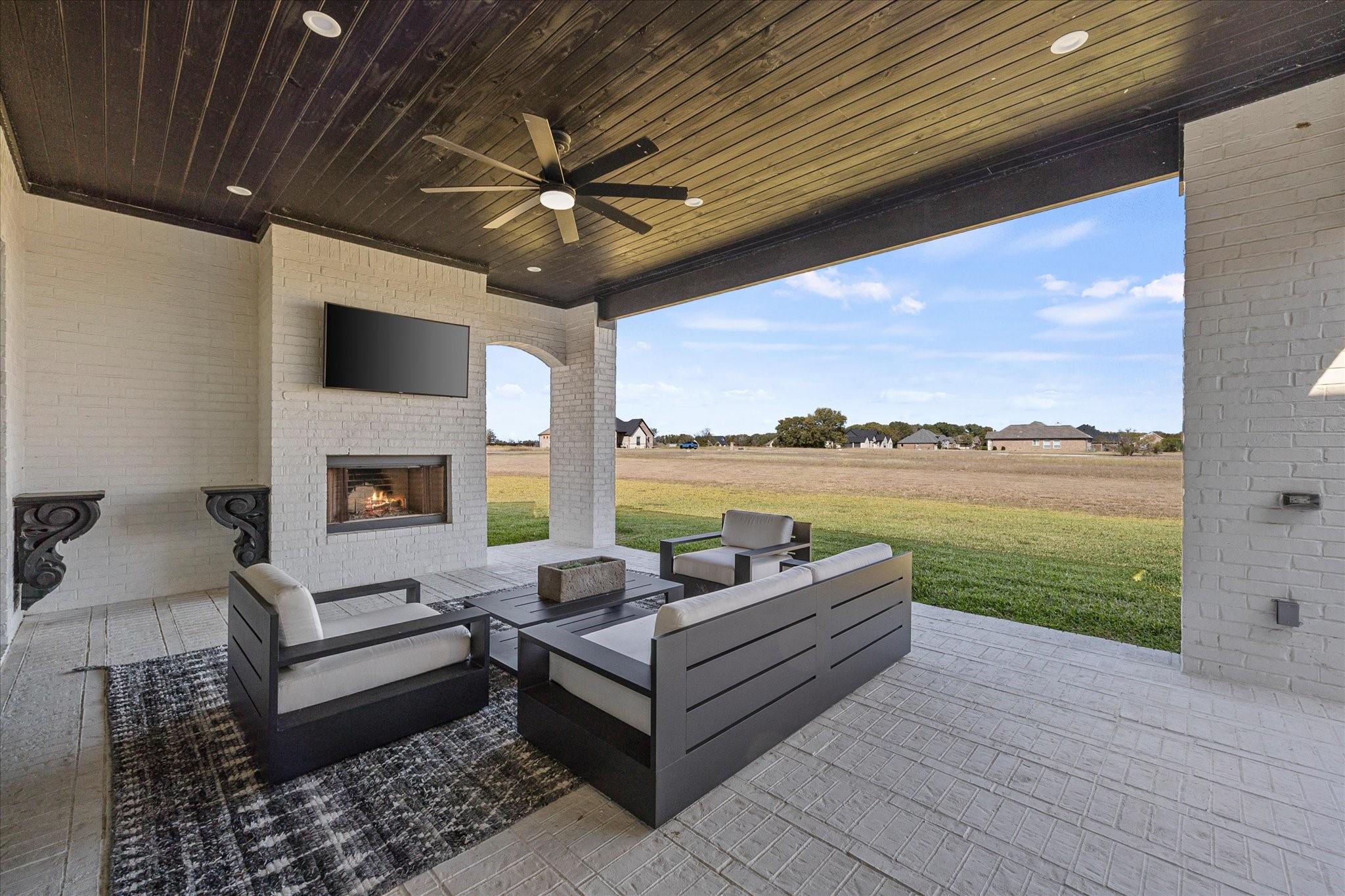 main property photo 36