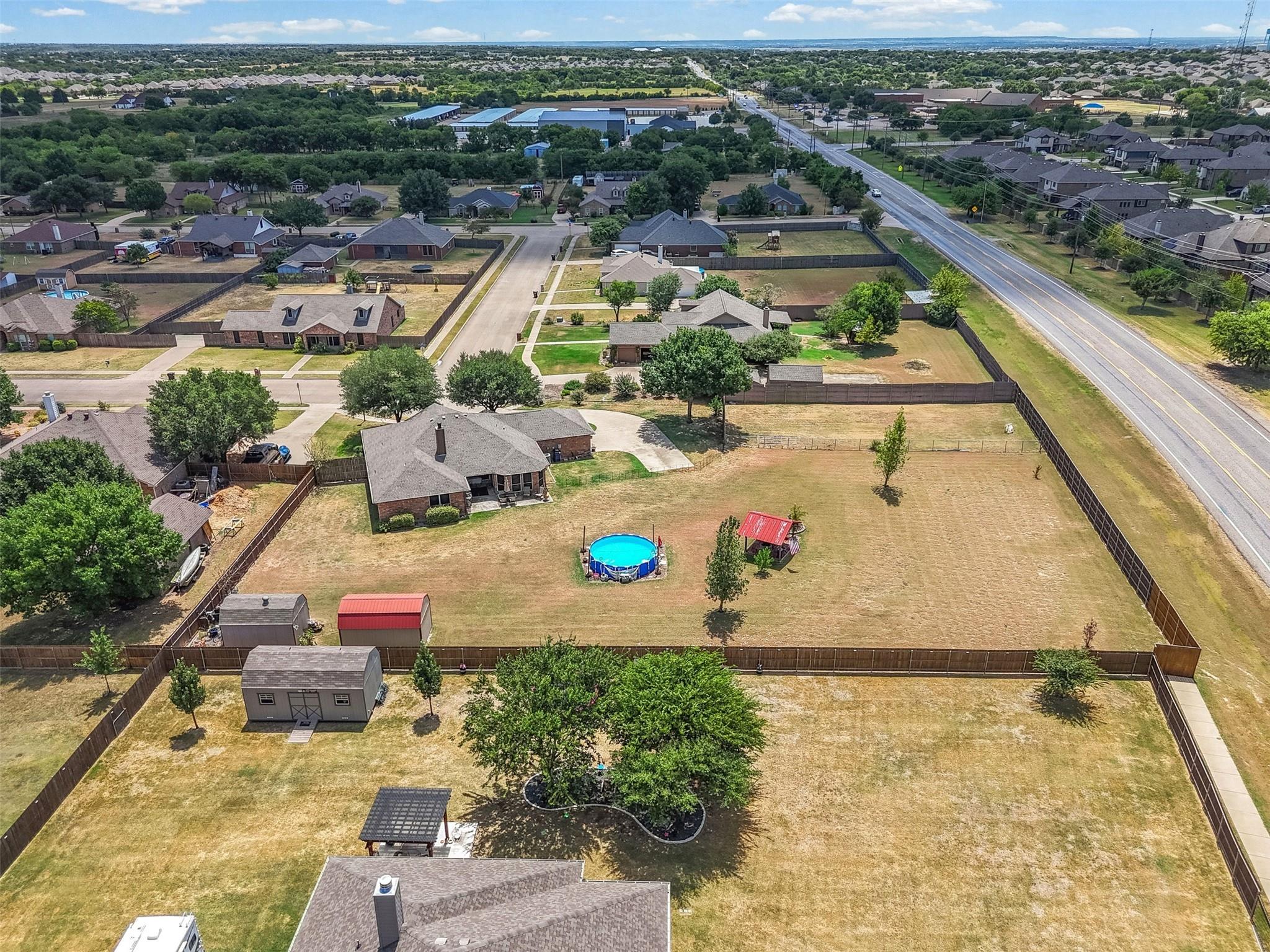 main property photo 32