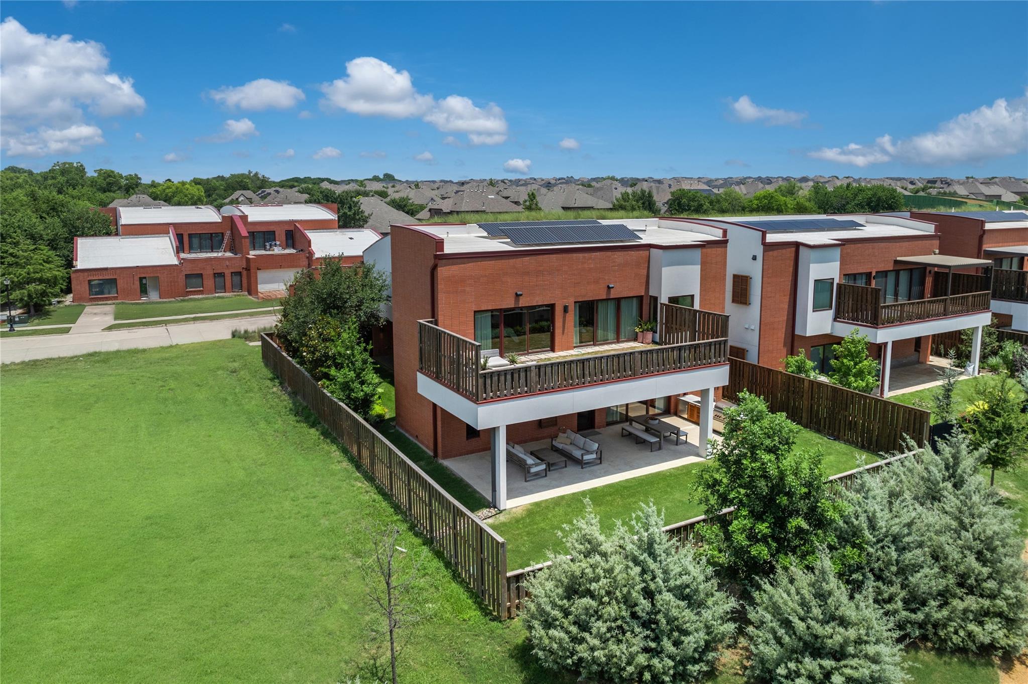 main property photo 27