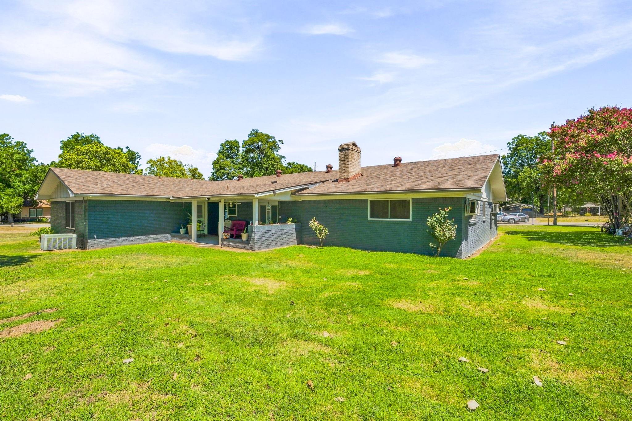 main property photo 26