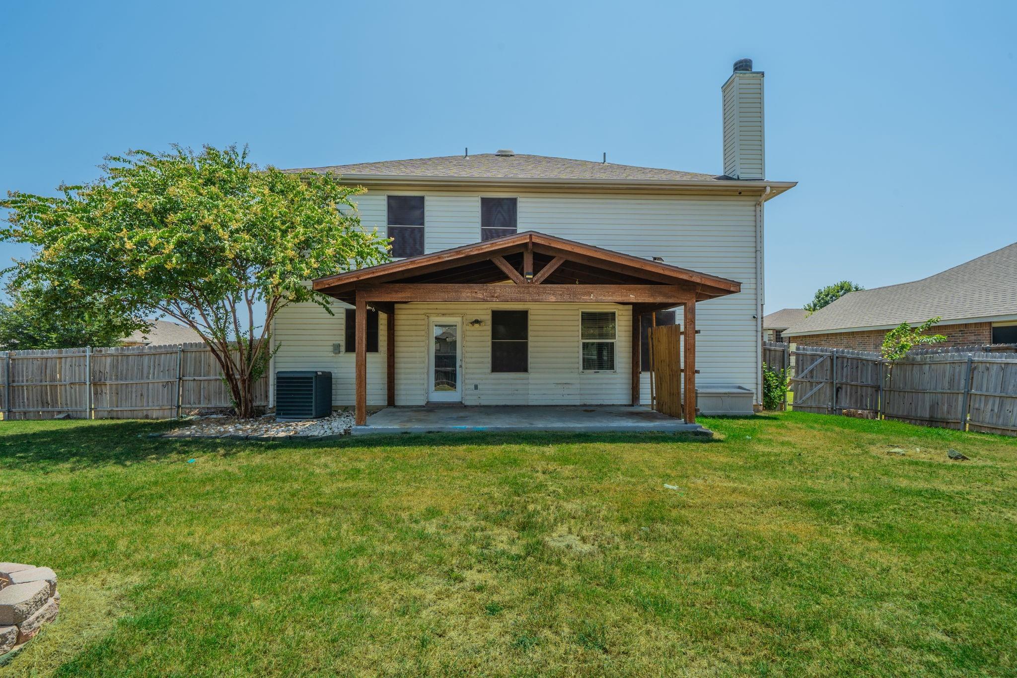 main property photo 28