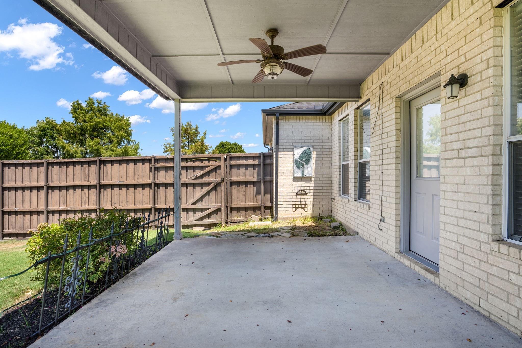 main property photo 17