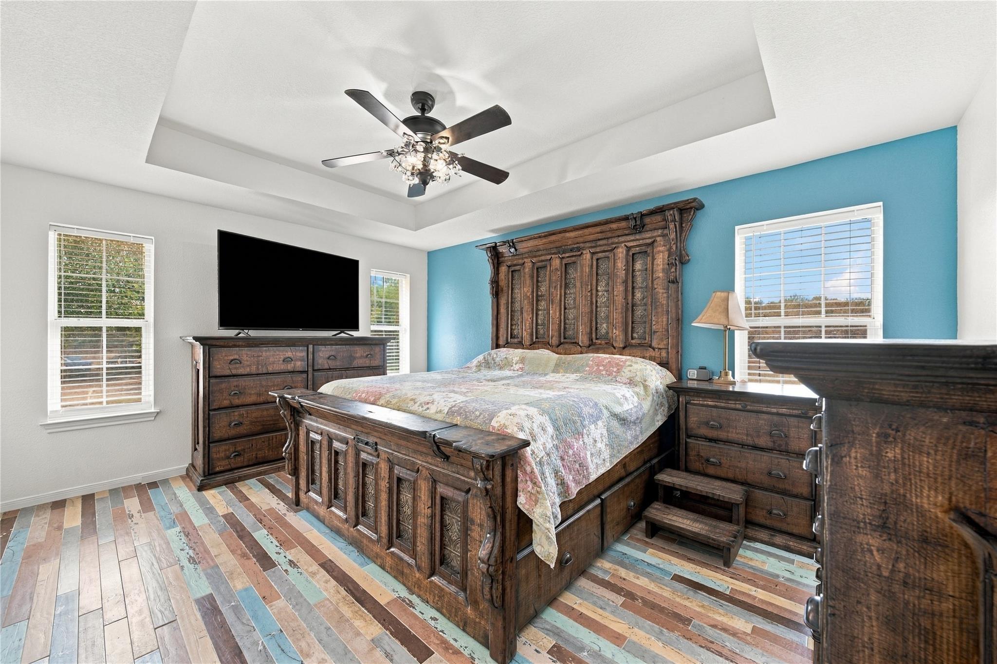main property photo 11