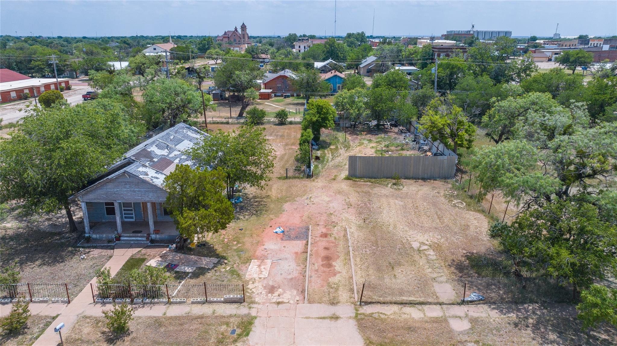 main property photo 16