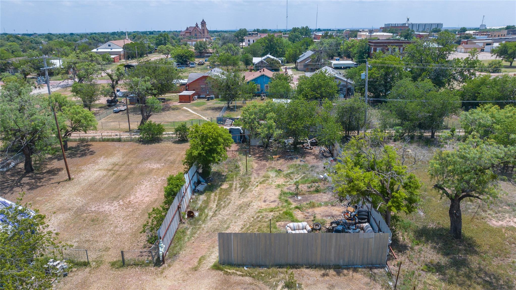 main property photo 17
