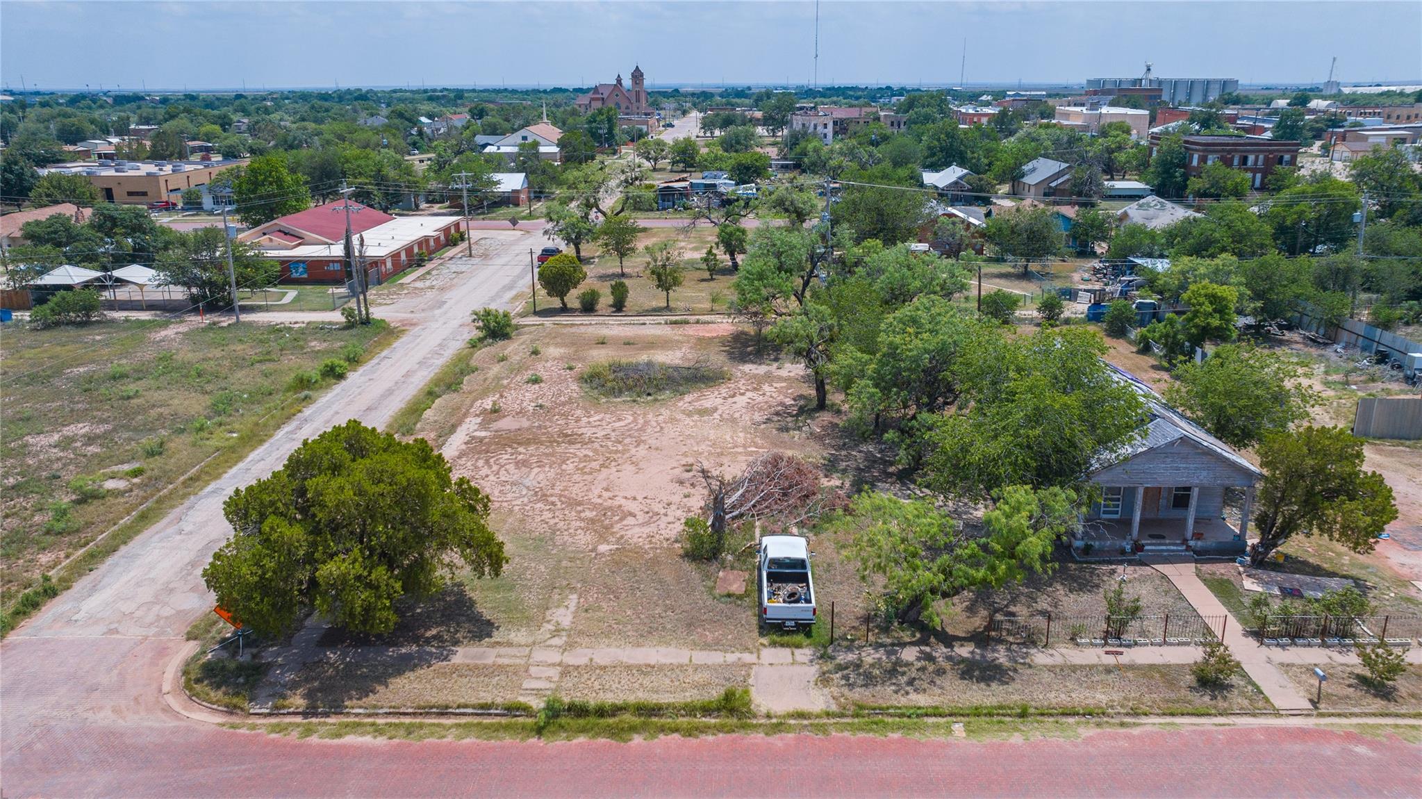 main property photo 19