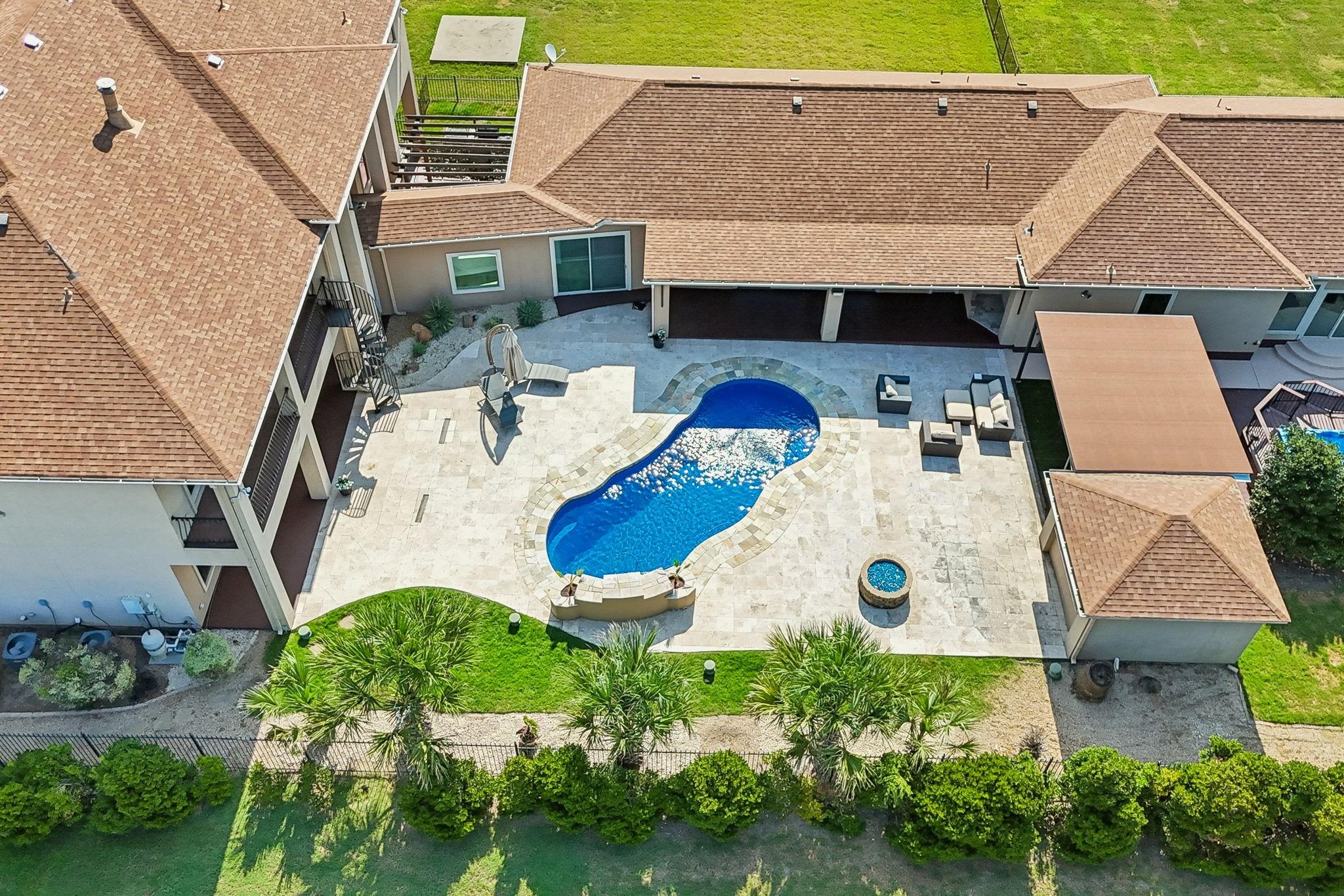 main property photo 33