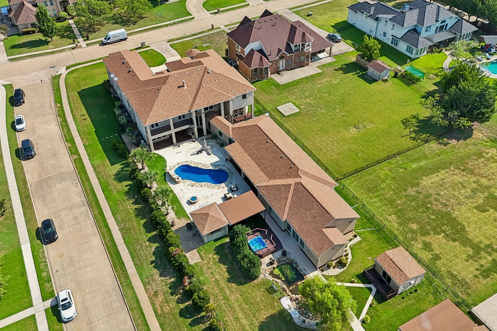 main property photo 36