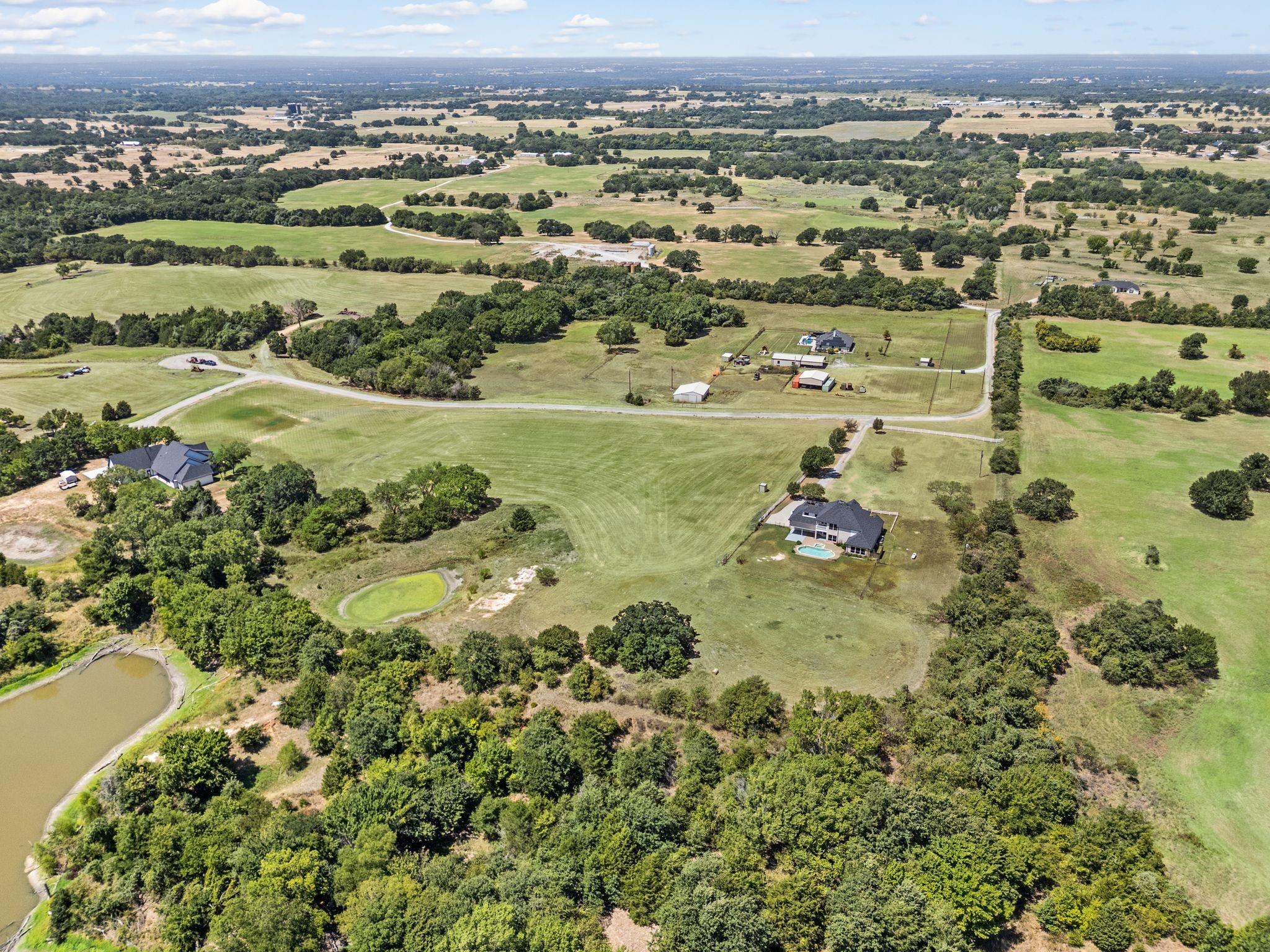 main property photo 3