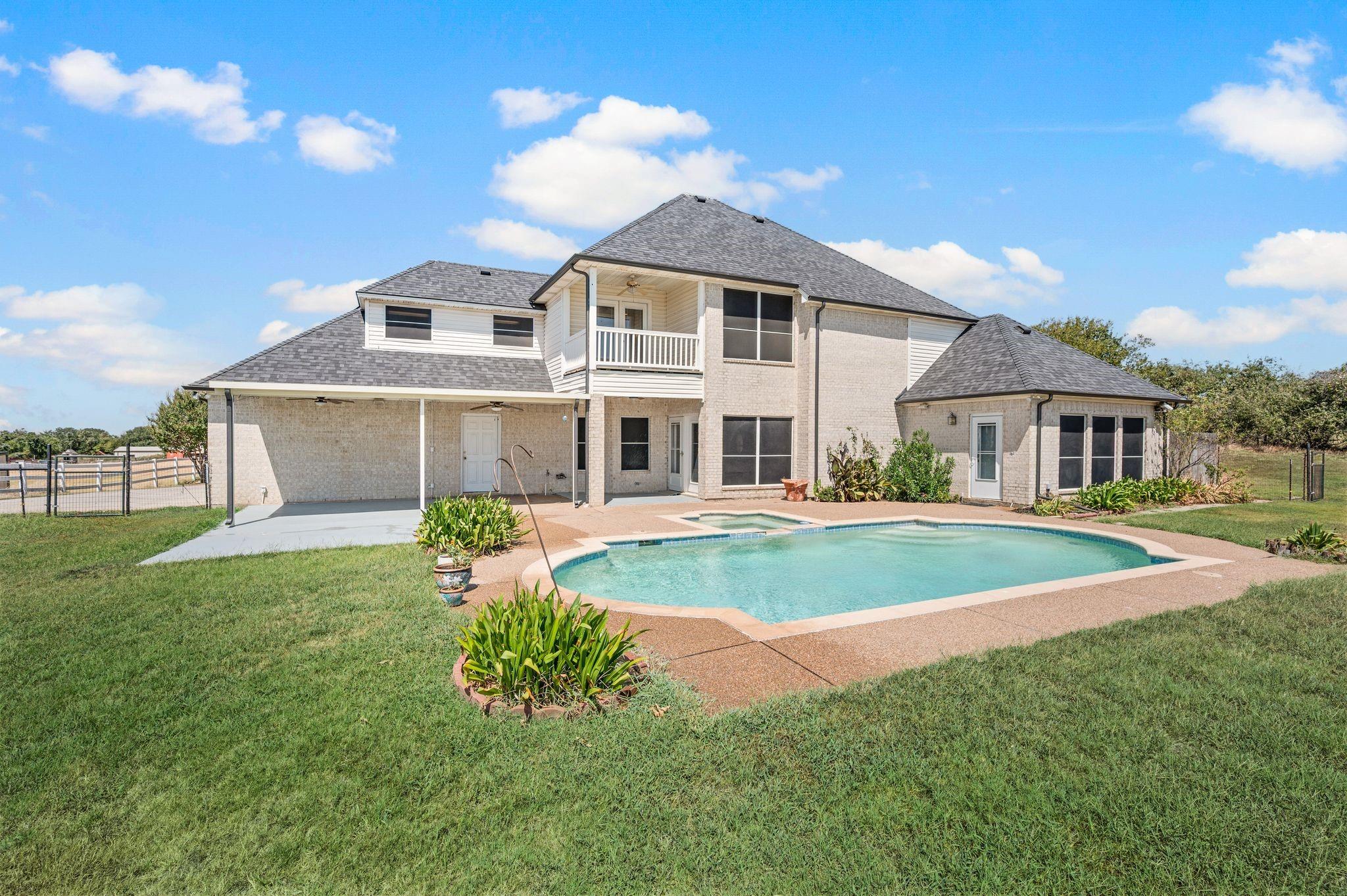 main property photo 32