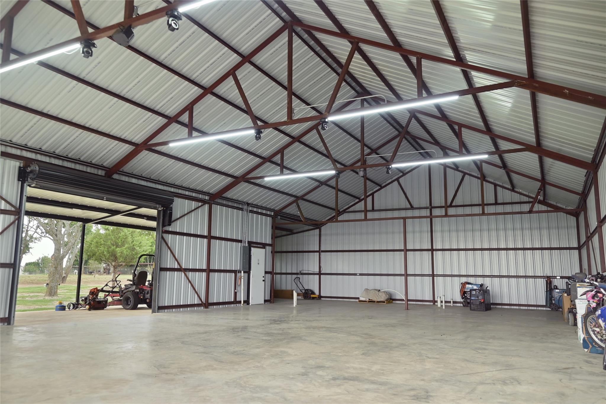 main property photo 8