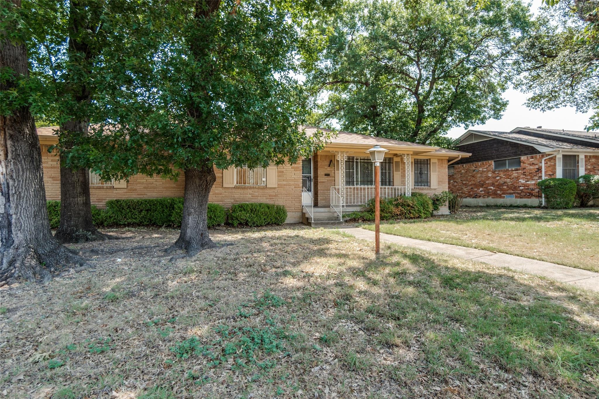 main property photo 4