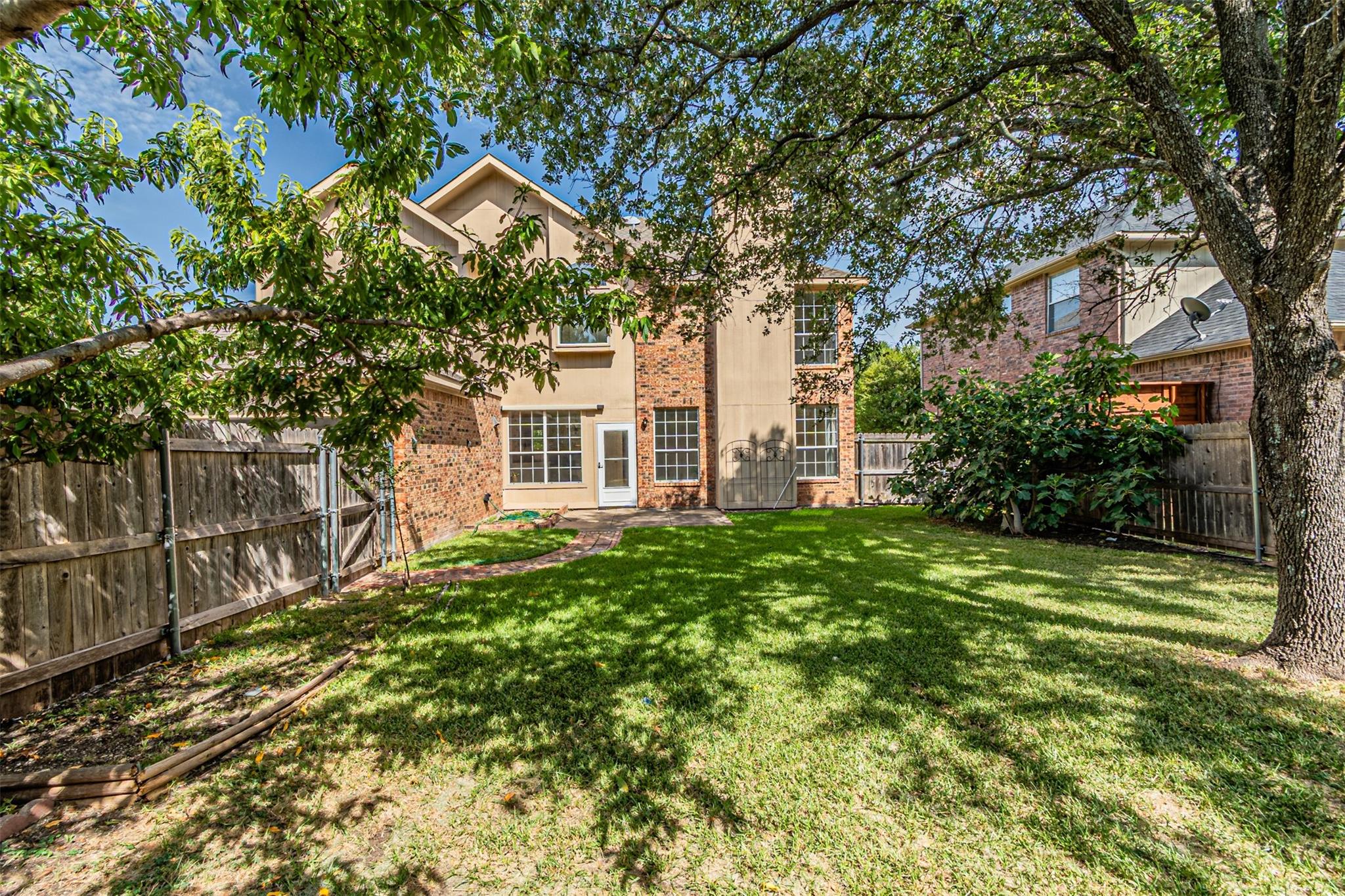 main property photo 36