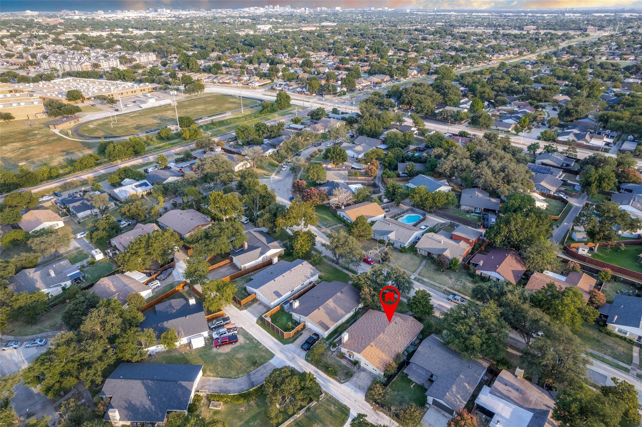 main property photo 28