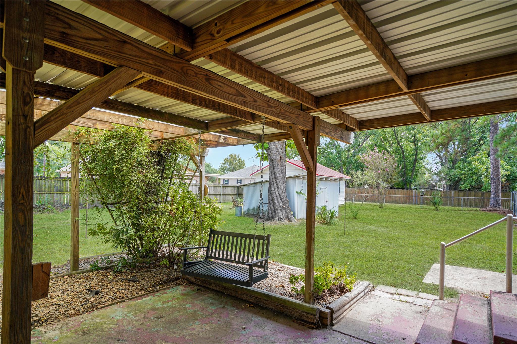 main property photo 29