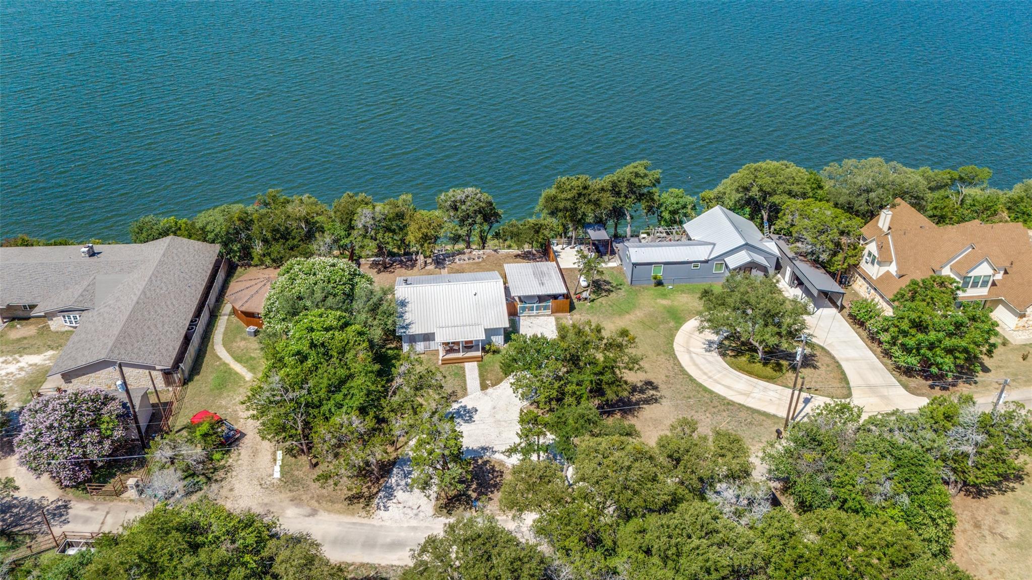 main property photo 23