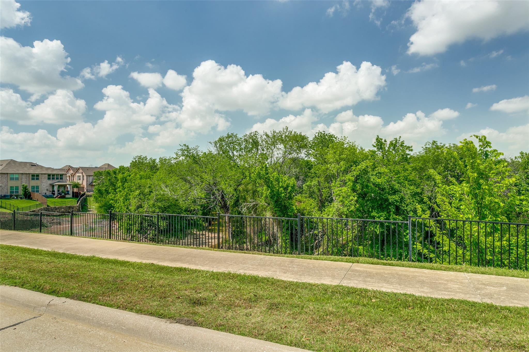 main property photo 37
