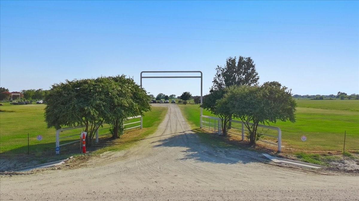 main property photo 39