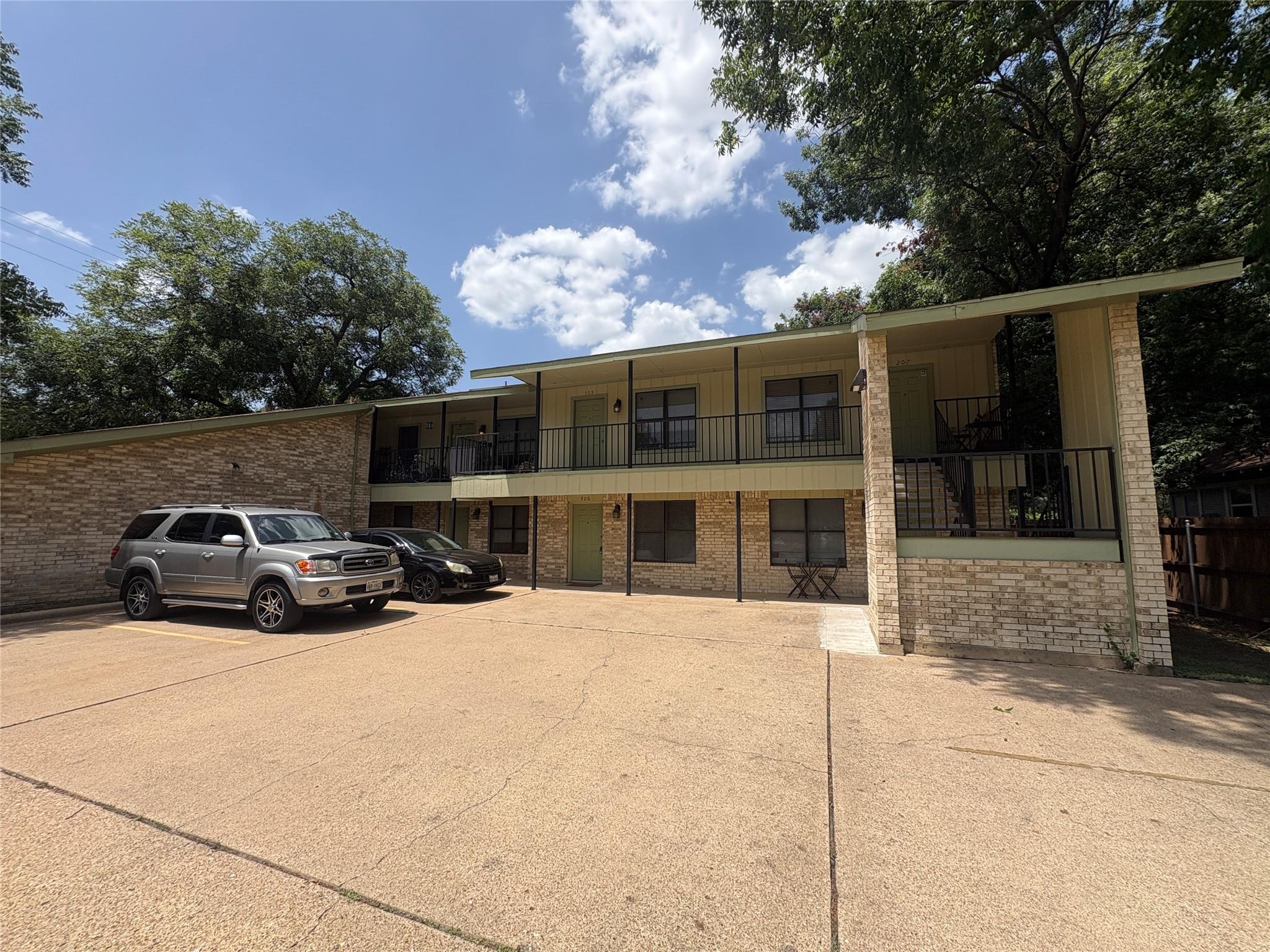 main property photo 16