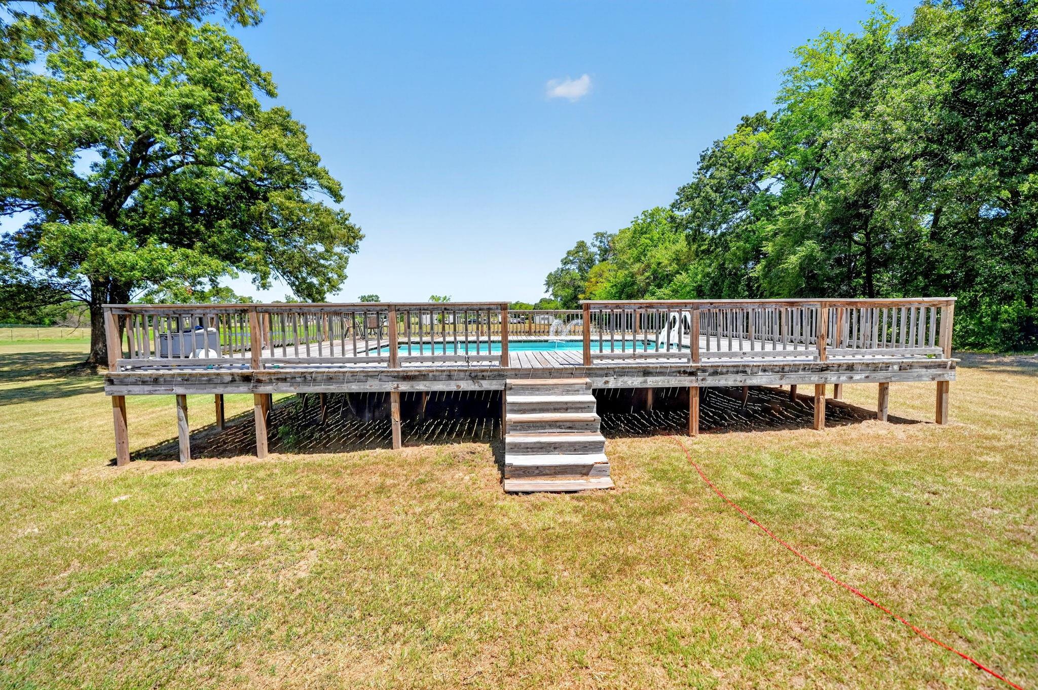 main property photo 31